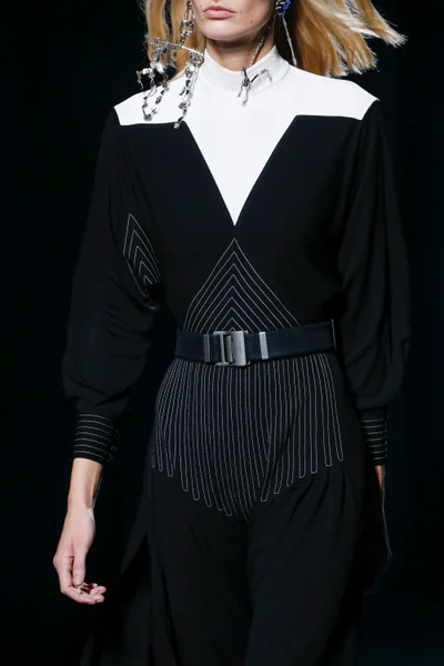 Look 36